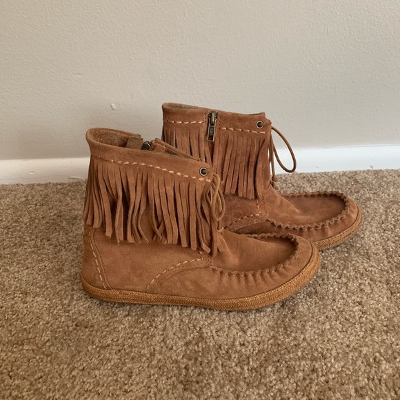 ugg moccasin boots
